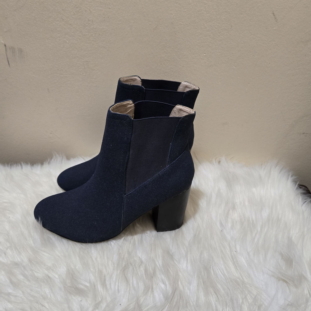 M & L Women's Navy Ankle Boots Size 8